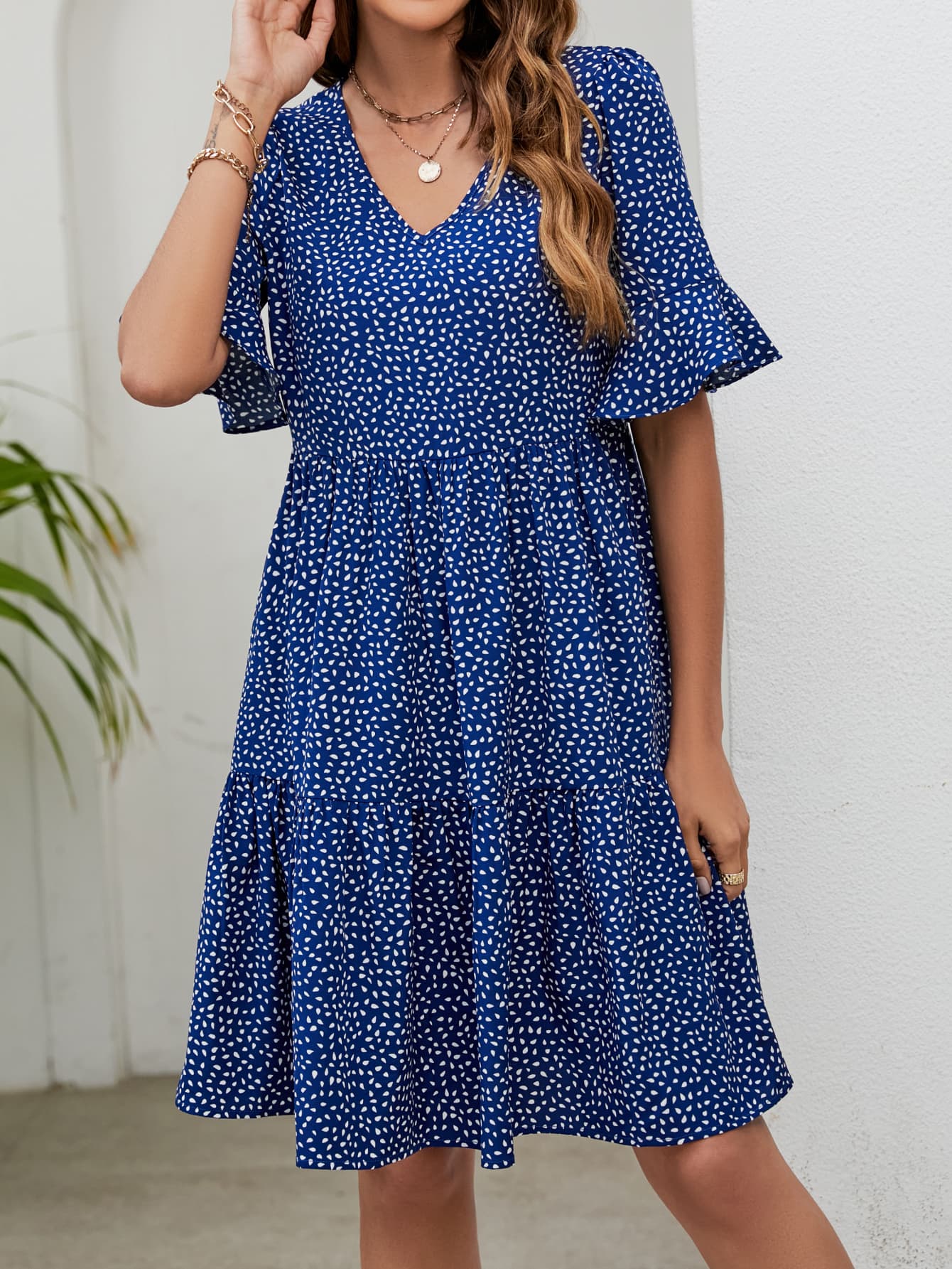 The Sweet Knee-Length Dress